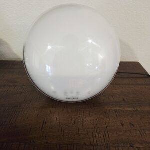 Philips SmartSleep Wake-up Light Colored Sunrise and Sunset Simulation (HF3520)